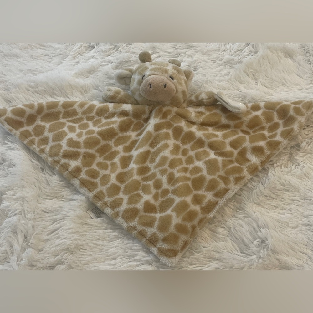 Carters Giraffe Lovey Security‎ Blanket Baby Nursery Lovey Plush Pacifier Holder